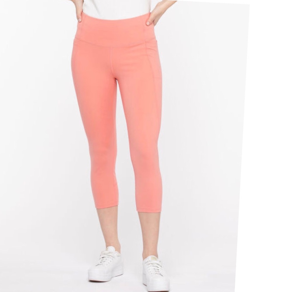 2/$15 Ricki’s Capri Leggings with Pockets Peach Size XL 16 NWT
